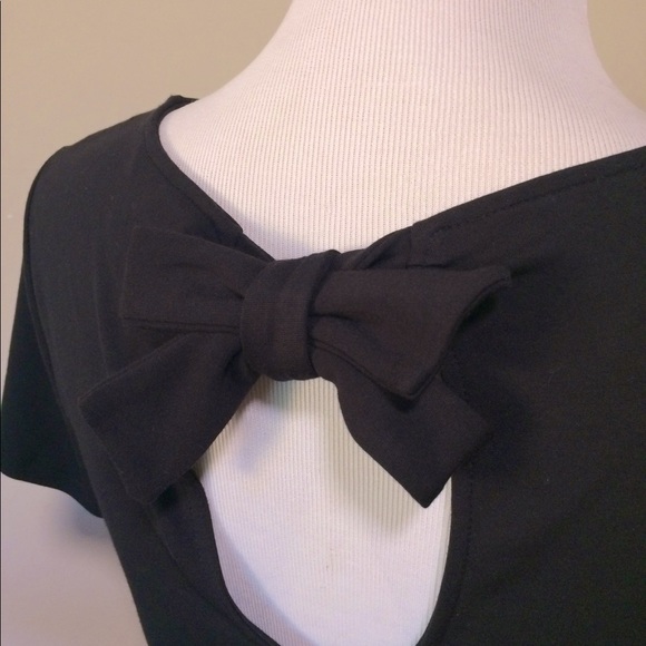 Ann Taylor Black Tie Back Tee <S> - Picture 3 of 7